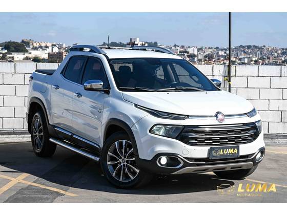 FIAT TORO 2.0 16V TURBO DIESEL VOLCANO 4WD AT9 FIAT TORO 2.0 16V TURBO DIESEL VOLCANO 4WD AT9